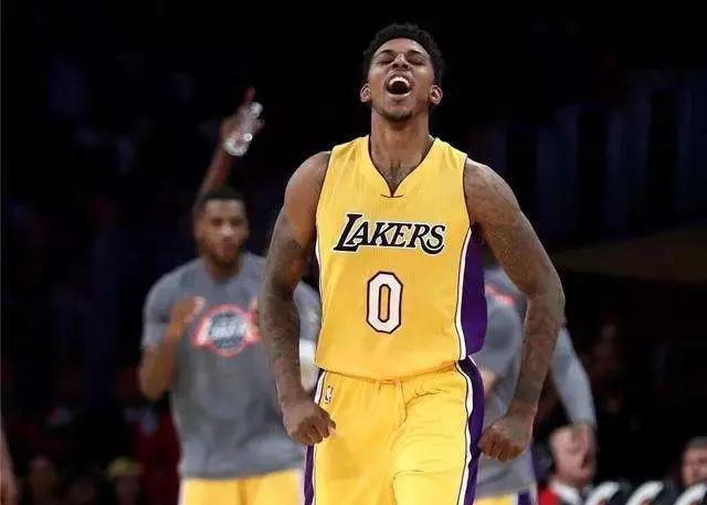 不必重金堆 不必重金堆